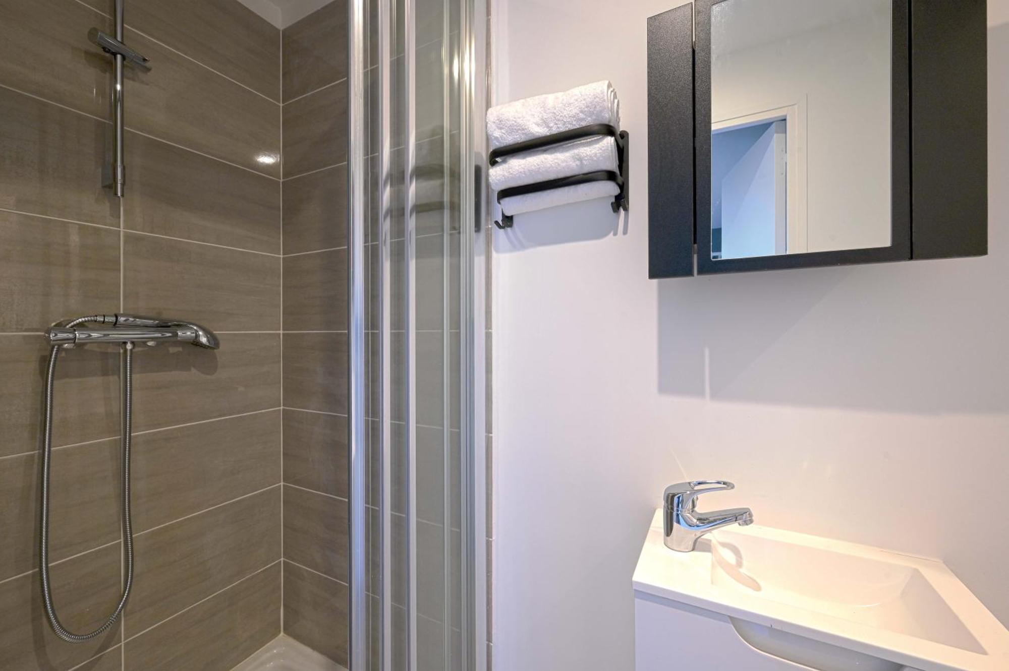 Modern Bright Apartment In Appart'Hotel Saint-Maur-des-Fossés Eksteriør bilde