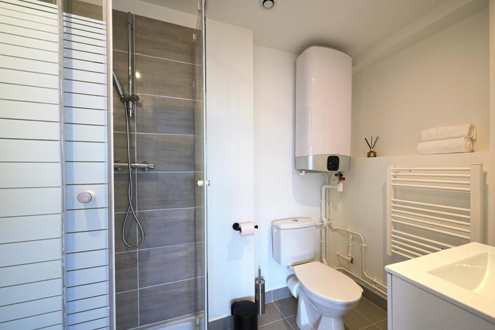 Modern Bright Apartment In Appart'Hotel Saint-Maur-des-Fossés Eksteriør bilde